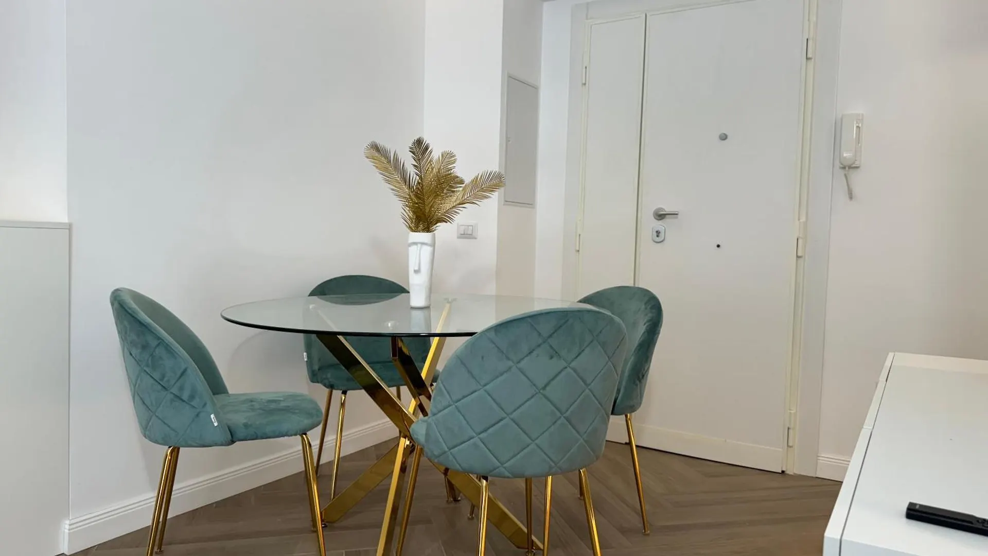 Exclusive Apartment With Garden - Ponte Milvio Rome Italy