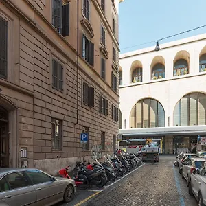  게스트하우스 Roman Station House